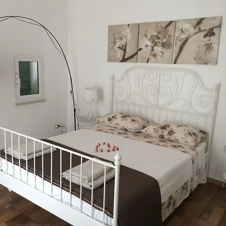 Old Town Bed and Breakfast Μπάρι