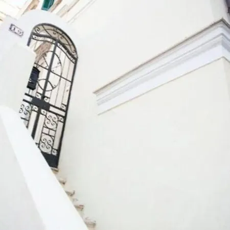 Old Town Bed and Breakfast 3*