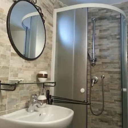 Bed and Breakfast Old Town 3*