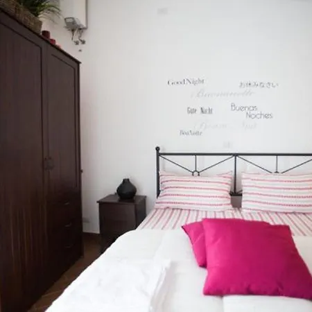 Oda ve Kahvaltı Old Town Bari