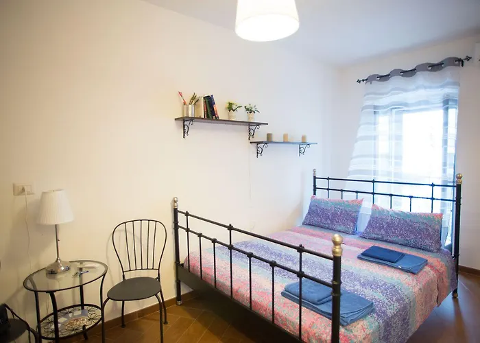 לינה וארוחת בוקר Old Town