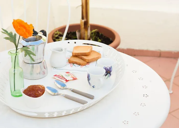 לינה וארוחת בוקר Old Town בארי